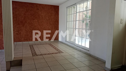 Imagen 10 de 29 de Casa En Renta En Barrio De Analco - (2)