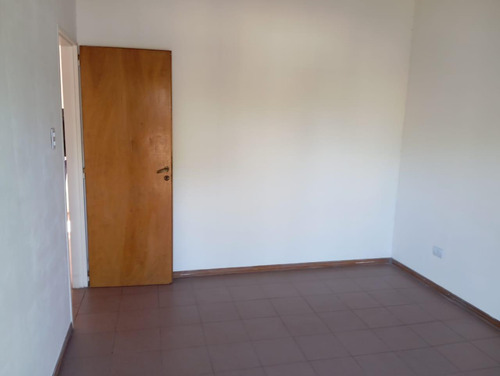 Departamento En Piñero (j.l.suarez)