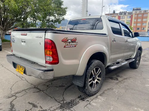 Toyota Hilux 2.7 Mt