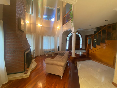 Imagen 5 de 15 de Venta De Casa Con Detalles De Categoria, En Saint Thomas Sur