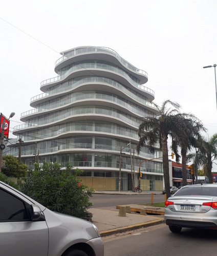 Imagen 1 de 6 de Se Alquilan Locales Comerciales