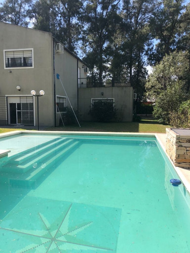 Imagen 4 de 14 de Excelente Casa Quinta En Luján - Barrio Las Casuarinas