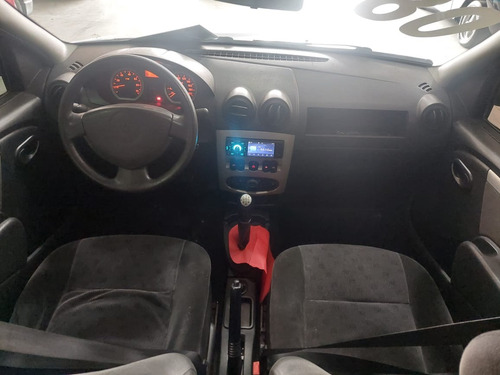 Renault Logan 1.6 logan 16