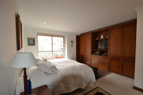 Apartamento En Venta En El Nogal. Cod V12046