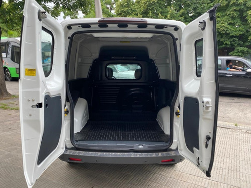 Imagen 7 de 11 de Fiat Fiorino 2021