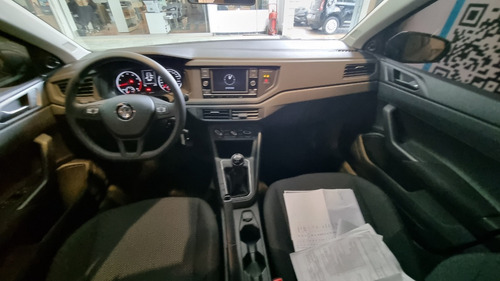 Imagen 5 de 25 de Volkswagen Polo Trendline 2023 - Brian Avalos