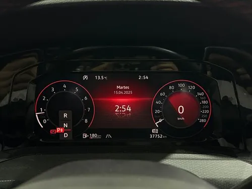 Volkswagen Golf 2024