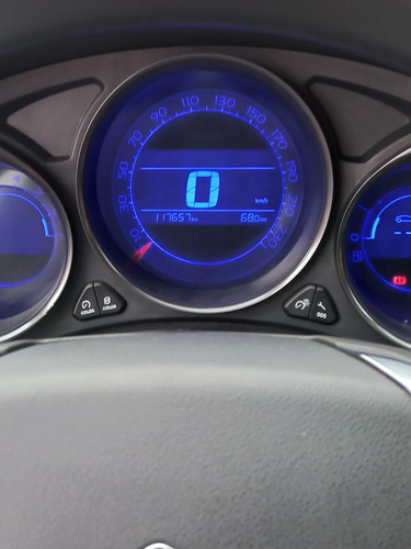 Imagen 7 de 8 de Citroën C4 Lounge 2015 2.0 Tendance