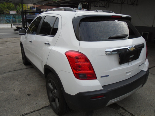 Imagem 8 de 17 de Chevrolet Tracker Ltz Ano 2015 Cor Branco 63.000km Nova