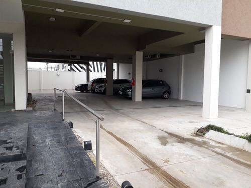 Imagen 3 de 6 de Cochera Cubierta Lanus Oeste Venta Permuto