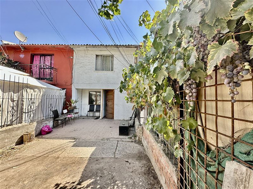 Casa En Venta De 3 Dorm. En Pedro Aguirre Cerda