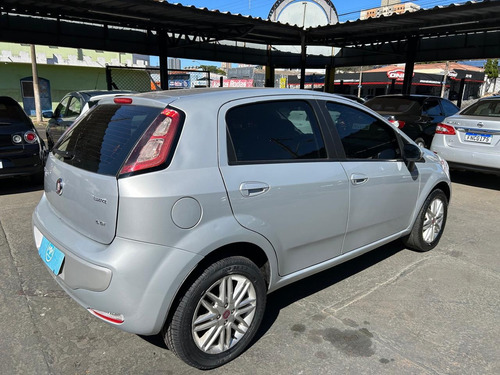 Fiat Punto 1.6 16v Essence Flex 5p