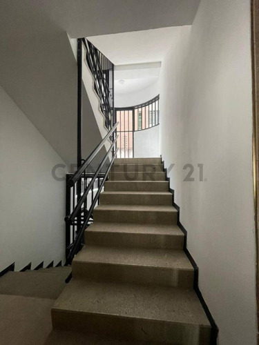 Venta De Apartamento Urb. Prebo Resid. San Andrés Vi