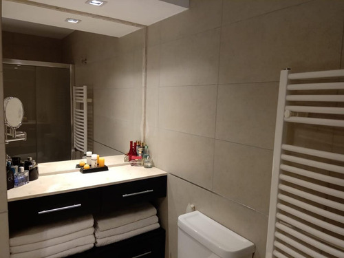 Imagen 2 de 18 de Semipiso De Dos Dormitorios · 90 M² · Con Cochera