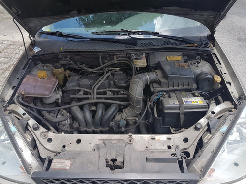 Ford Focus Sedan 1.6 Gl 4p