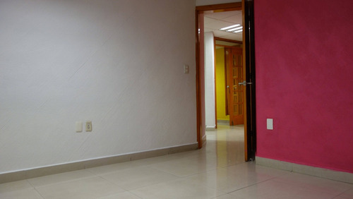 Imagen 7 de 12 de Venta De Edificio Comercial, Oficinas , Bodega Y Departamento En Iztapalapa