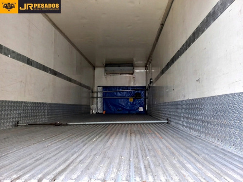 Imagem 13 de 15 de Volvo Vm 260 Câmara Fria Thermo King Trucado 6x2 Ano 2006