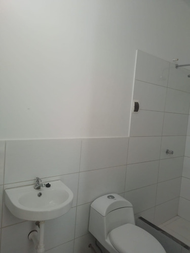 Alquilo Amplio Local Comercial En Huaral