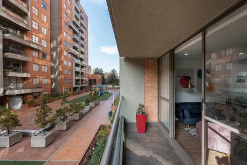Apartamento En Venta En Rafael Núñez. Cod V100309