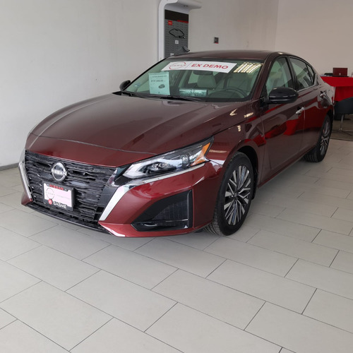 Nissan Altima ADVANCE 2.5 LTS CVT