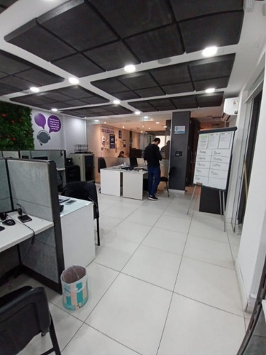 Imagen 4 de 11 de Piso De Oficinas Con Cochera. Zona Aldrey