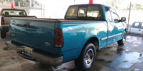 Ford F-150 Xlt V6 Cab Y Media