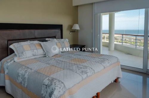Veramansa, Apartamento De 3 Dormitorios Más Dependencia