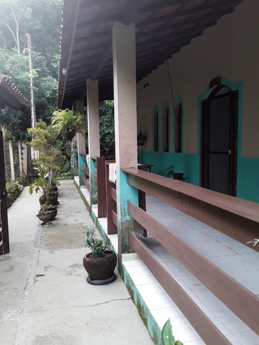 Casa Chácara Área:1500m2, 2 Quartos, 2 Wcs Varanda Em L