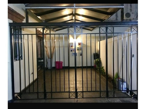 Triplex Con Cochera Y Terraza | Excelente Estado Y Detalles