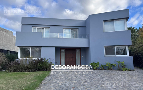Casa En Venta 6 Amb Lote Interno Con Pileta - Los Castores Nordelta