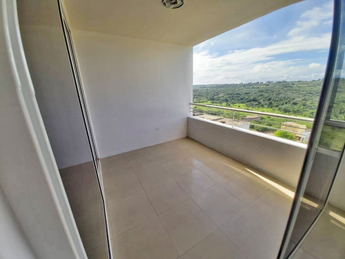 Imagen 10 de 12 de Apartamento En El C.r. Altolar, Villa Granada