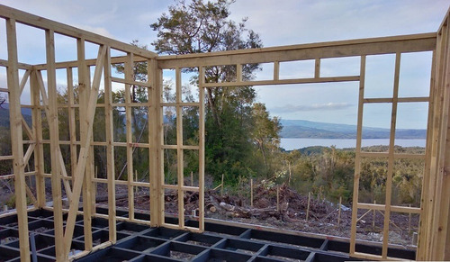 Parcela Con Vista Despejada Al Lago En Huillinco
