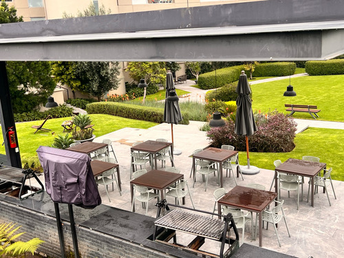 Departamento En Renta, Con Balcón Y Excelentes Vistas