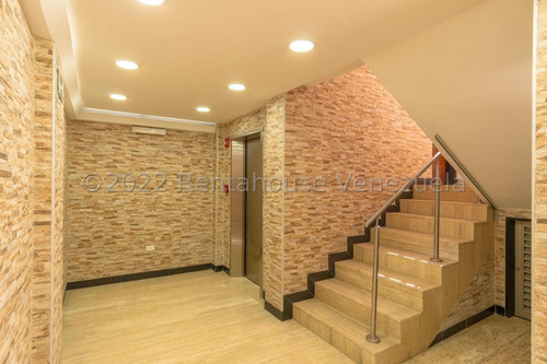 Edificio En Venta En Las Mercedes 22-22542 Yf