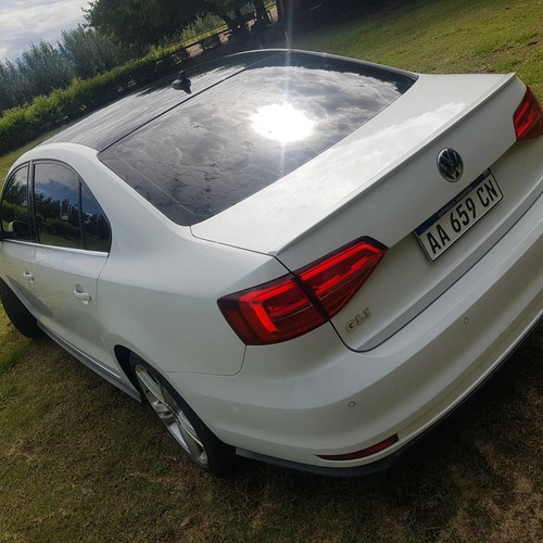 Imagen 3 de 9 de Volkswagen Vento 2.0 Tsi Gli 211cv App Connect + Nav 2016