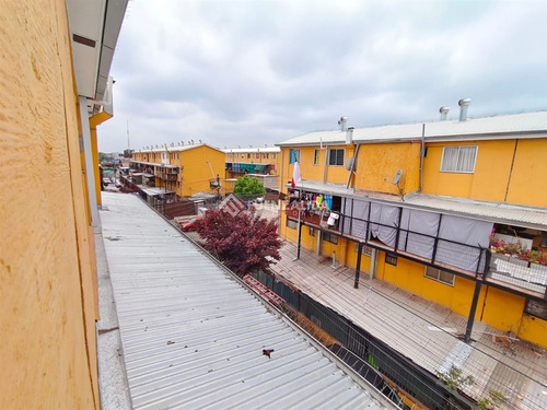 Departamento En Venta De 2 Dorm. En Maipú