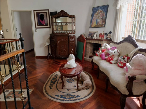Casa Con Amplios Jardines En Urb Parque El Retiro, San Antonio