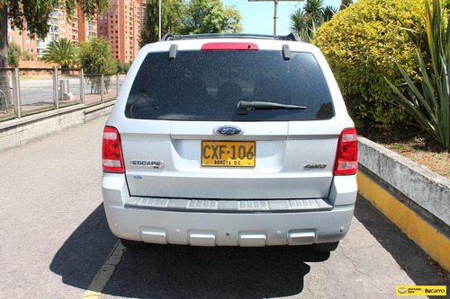 Ford Escape 3.0 XLT At 4X4