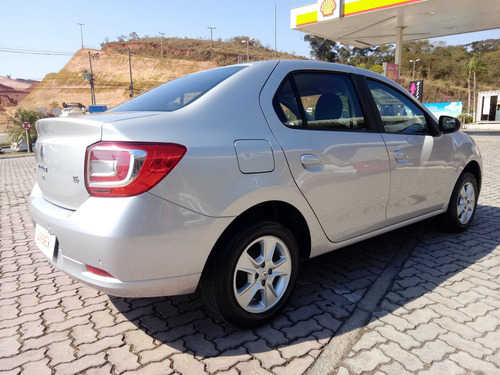 Renault Logan 1.6 Dynamique 8v Flex 4p Manual