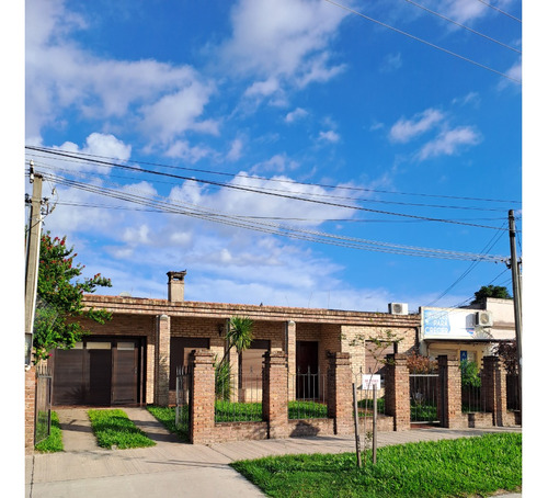 Jm Se Vende Linda Y Cómoda Casa En Tacuarembó