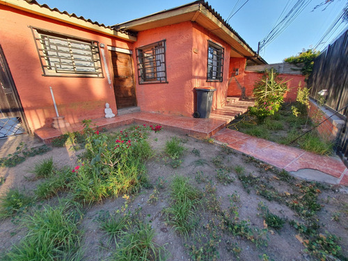 Casa Con Terreno De 330 M2,en Sector Residencial