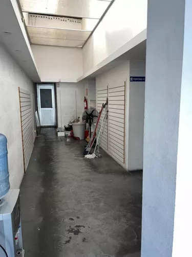 Imagen 4 de 11 de Local Comercial Arenal Grande Cordón Excelente Estado