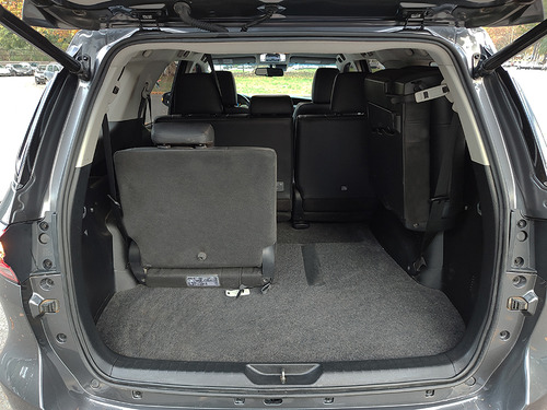Imagen 17 de 20 de Toyota Hilux Sw4 2023 Srx 4x4 At 7 Asientos Abasto Motors