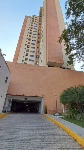 Apartamento En Residencia Cronus Country, El Parral
