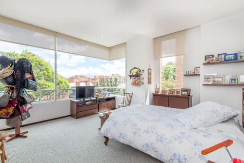 Apartamento En Venta En El Chicó. Cod V2645