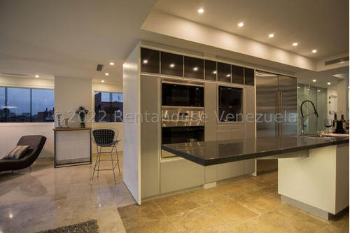 Espectacular Apartamento De Moderna Arquitectura De Tres Niveles, Muy Iluminado, Remodelado Con Exquisito Gusto Y Materiales De Primera Calidad.  En Venta Campo Alegre Mls 242137 Francis Zeppieri