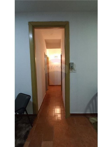 Imagen 4 de 13 de Vendo Departamento En Pleno Centro De Encarnación, Edificio América Ii: 3 Habitaciones Y 1 Baño.