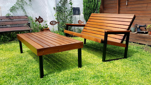 Camastro. Sillón Y Mesa De Exterior. Hierro Y Madera. Negro Y Roble