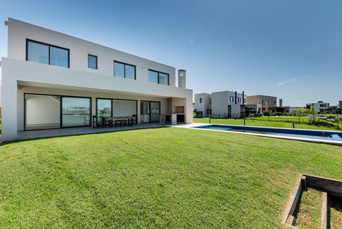 Venta Casa Al Agua A Estrenar- Santa Ana- Villanueva