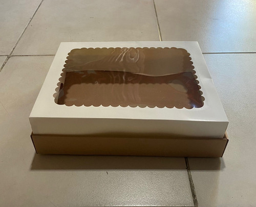 Caja Para Desayuno O Number Cake C/visor 43x32x12 X 20 Unid.